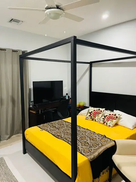 PET WELCOME Stunning Omega Bay Town House 2 bedroom 2.5 bathroom with Office